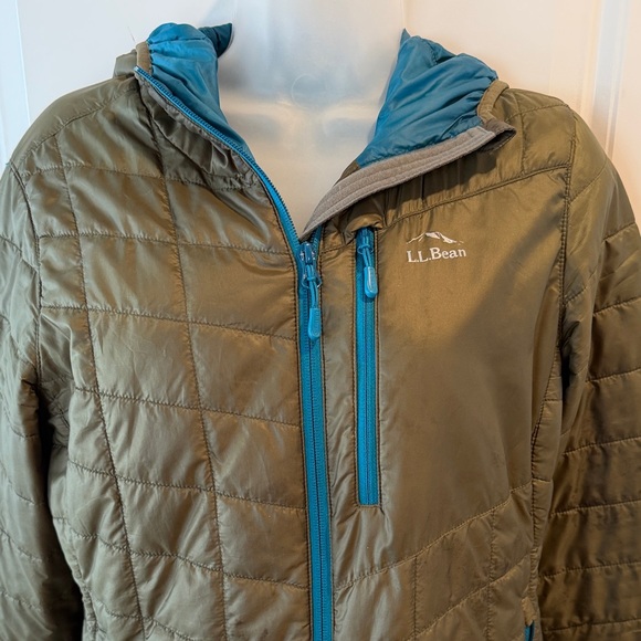 L.L.Bean PrimaLoft Packaway Hooded Jacket in olive green with teal accents - Picture 12 of 16